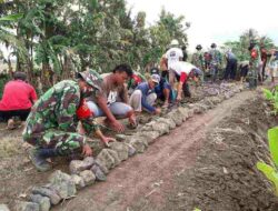Kemanunggalan TNI dan Rakyat dalam TMMD Sengkuyung Tahap 3 di Karangjengkol Kesugihan