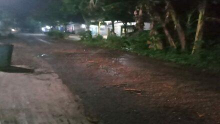 Akses Jalan Raya Situwangi – Bandingan Rusak Parah