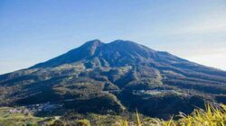 Kisah Raja Brawijaya V buat mimpi buruk Warga Cepu Naik Gunung Lawu