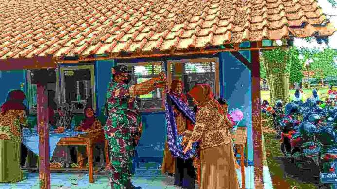 Serma Suwarno Monitoring kegiatan posyandu di Desa Binaannya