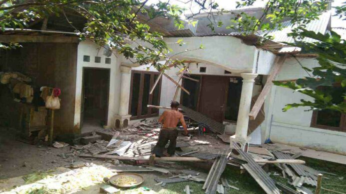 Salah Satu Rumah Korban Gempa di Ciajur Rusak