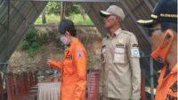 Bu Ninit, PJ.Bupati Cilacap Tinjau Pembangunan Huntara di Desa Karanggintung Gandrungmangu