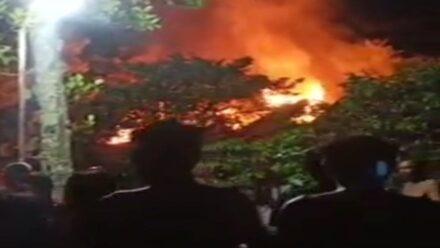 Di Kesugihan Cilacap, Rumah Ludes Terbakar Saat Ditinggal Pemiliknya 