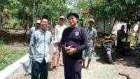 Romelan, S.Sy Tinjau Pembangunan Talud di Dusun Gayamsari Desa Rawajaya