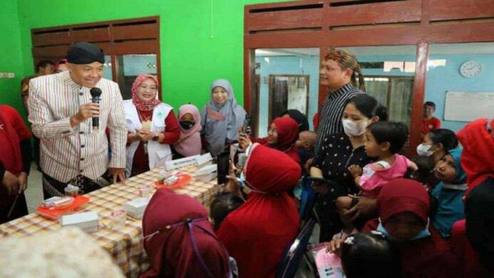 Gubernur Jawa Tengah Saat Melakukan Kunjungan Kerja di Kecamatan Adipala Cilacap