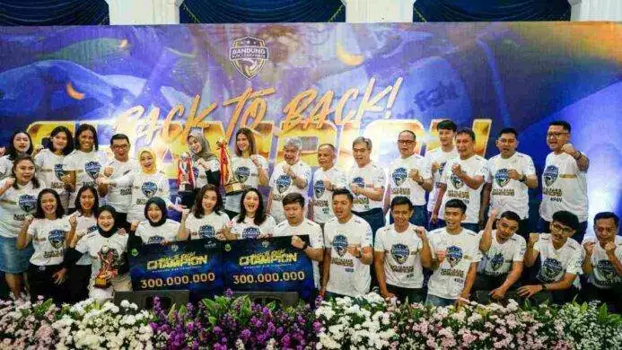 juara proliga bandung bjb tandamata terima uang kadeudeuh