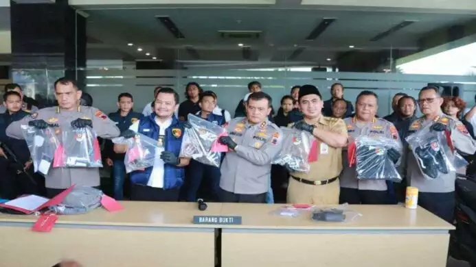 Polda Jateng Gelar Konferensi Pers atas Penangkapan Pelaku Perampokan