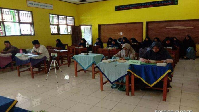 Tamu Undangan Ujian Terbuka Tahfiz Pontren Insan Mulia Muhammadiyah Gandrungmangu Cilacap