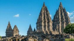 Menjelajahi Keajaiban Sejarah di Candi Prambanan Yogyakarta