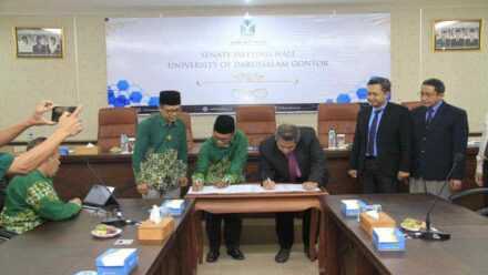 Kuatkan Kader Pesantren Muhammadiyah, LPP PWM Jateng MOU Beasiswa Kader dengan UNIDA Gontor Ponorogo