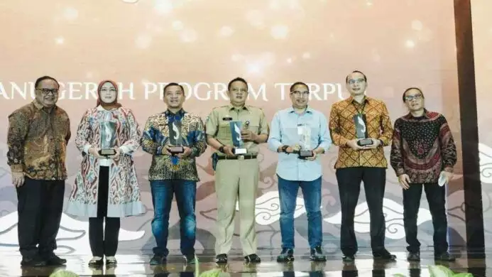 bank bjb raih penghargaan detik jabar awards 2023