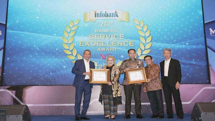 bank bjb raih penghargaan infobank 20th banking service excellence award