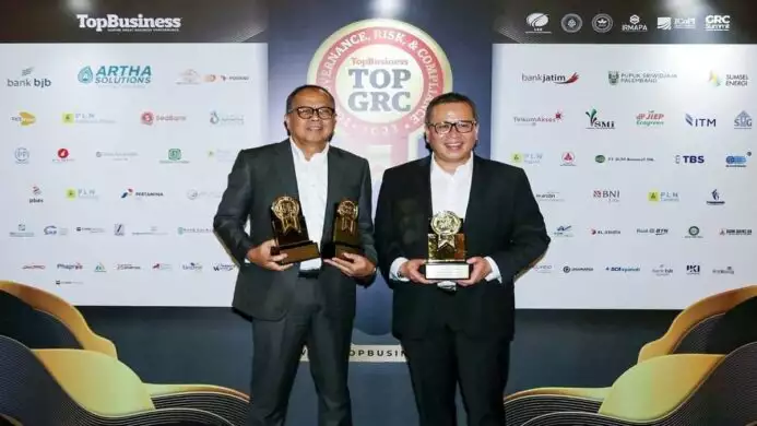 bank bjb berhasil meraih TOP GRC Award 2023