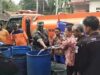 Penyaluran bantuan air bersih dari BNPB Didampingi Forkopimcam kecamatan Bantarsari di Desa Rawajaya