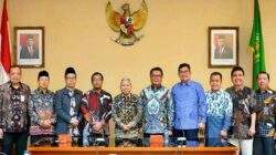 Pos Indonesia Teken Nota Kesepahaman Layanan Pendidikan dan Keagamaan dengan Kemenag