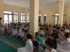 Ustadz Drs.H.Sajidan Ali Ahmad, M.Pd sedang memberikan Motivasi kepada Santri MBS Bumiayu