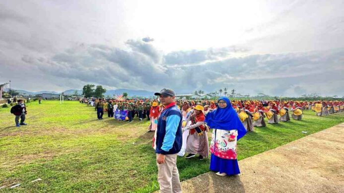 PD Pemuda Muhammadiyah dan Nasyiatul Aisyiyah Banyumas Menggelar Pawai Ta’aruf