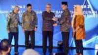 Naik Kelas, BJBR Juara ARA 2022 Kategori Perusahaan Go Publik Keuangan