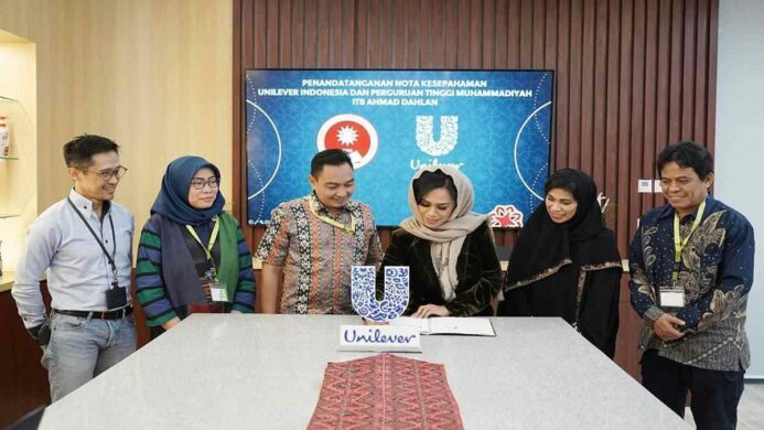 Perg Tinggi Muhammadiyah ITB Ahmad Dahlan X Unilever Indonesia MoU Signing