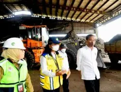 Presiden Jokowi Cek Proses Pengolahan Sampah di TPST RDF Cilacap