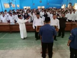 Calon Anggota KPPS Desa Rawajaya Dilantik, Berikut Rincian Honornya