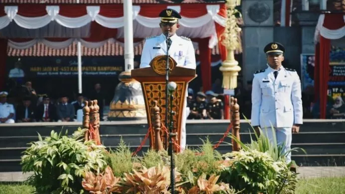 Pj Bupati Banyumas Hanung Cahyo Saputro Sebagai Inspektur Upacara Hari Jadi Kabupaten Banyumas ke 453 Tahun 2024