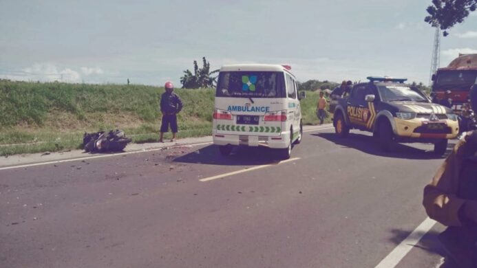 Kecelakaan maut kembali terjadi di Jalan Raya Sampang – Maos tepatnya di Dusun Karang Anyar Desa Karang Tengah Kecamatan Sampang Kabupaten Cilacap pada Selasa 5 Maret 2024
