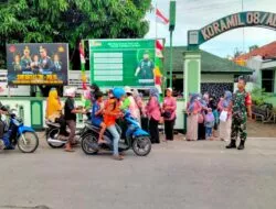 Bulan Penuh Berkah Koramil Adipala Bersama IGTKI Berbagi Takjil