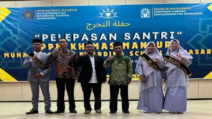 ketua lpp pwm jateng sampaikan 4 tas pada wisuda perdana ppm kh mas mansur brebes