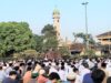 Ribuan orang jamaah memenuhi kawasan Alun alun Purwokerto untuk mengikuti sholat Idul Adha pada Senin 17 Juni 2024 pagi