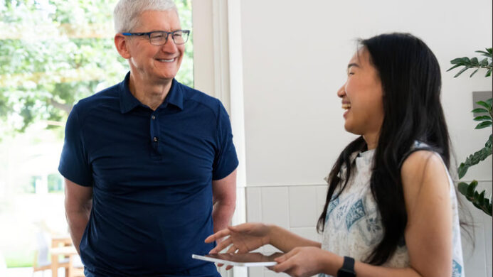 Potret Tim Cook dan Nadya Tyandra