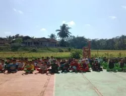 Bentuk Karakter, Babinsa Koramil Cimanggu Berikan Materi Wasbang dan Kedisiplinan