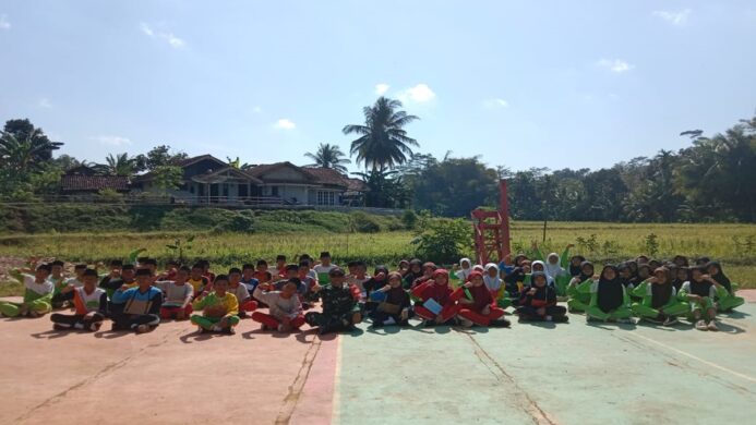 bentuk karakter babinsa koramil cimanggu berikan materi wasbang dan kedisiplinan