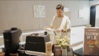 Mikael Jasin, Juara Dunia Barista 2024, Berkolaborasi dengan Arummi Cashew Milk dan Titik Temu Coffee: Minuman yang Terinspirasi dari WBC 2024