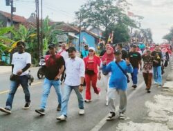 Penuhi Nadzar, Anggota DPRD Kabupaten Cilacap, Feriyanto Jalan Kaki dari Masjid Istiqomah ke Rumah