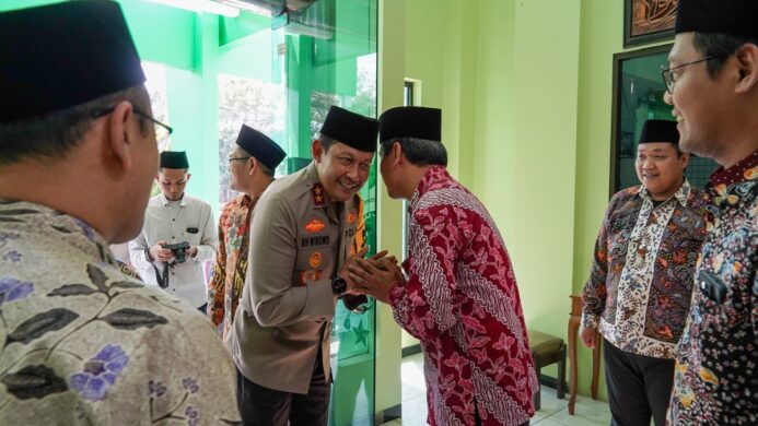 bersama merajut kedamaian di jawa tengah polda jateng sinergi dengan ulama dan santri