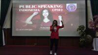 Priska Sahanaya Dorong Kemampuan Public Speaking di SD Katolik Sang Timur Bersama Agatis