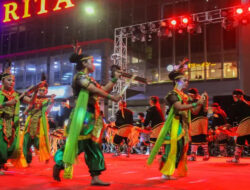 Meriahnya Festival Kenthongan Banyumas, Pj Bupati Jadi Mayoret