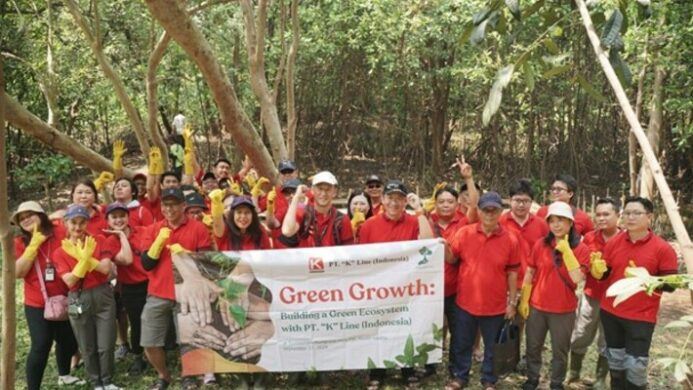 Kegiatan CSR “Green Growth”