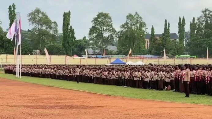 Sebanyak 16 901 anggota Pramuka Garuda Kwarcab Banyumas dilantik di GOR Satria Purwokerto pada Selasa 29 Oktober 2024