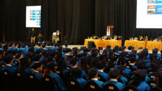 Wisuda 70 BINUS @Malang: Kisah Anak Guru yang Berhasil Membiayai Kuliah Sendiri Hingga Wisuda