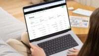 Bitcoin Naik ke US$100.000, Apakah Terlambat Investasi BTC?