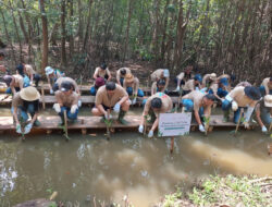 LindungiHutan Terlibat dalam Program CSR PT Panin Asset Management Tanam Mangrove di PIK