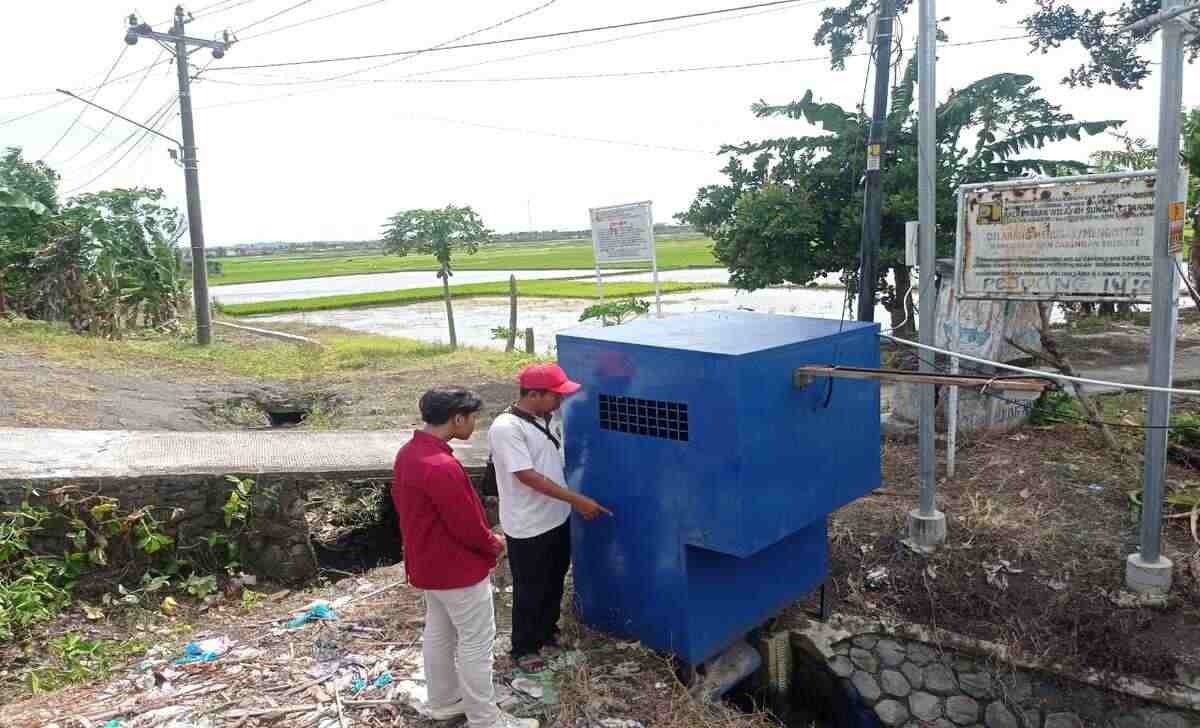 Foto 2: Mahasiswa KKN Universitas Peradaban Bumiayu, Brebes, melaksanakan survei kedua di desa Kubangkangkung, Kecamatan Kawunganten