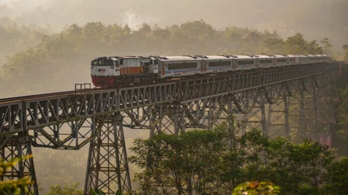 Dokumentasi Foto Kereta KAI