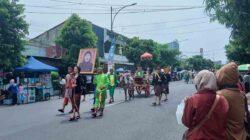 4 Pusaka Banyumas Dikirab, Masyarakat Antusias Menyaksikan