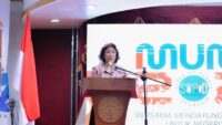 Ibu Susi Pudjiastuti sebagai ketua umum stand up paddle indonesia periode 2025 – 2028