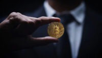 Bitcoin: Solusi Ekonomi Negara atau Alat Transaksi untuk Rakyat?