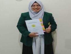 Fenomena Gunung Es Kasus Viral Guru SD di Jember : Guru Menjadi Role Model Bagi Muridnya