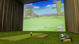 “Awan Eight – Golf”, Golf Simulator Pertama di Bandung, Rasakan Sensasi Main di Lapangan Golf Korea hingga United Kingdom!